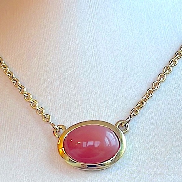 18k Gold Oval moonstone Pendant Necklace - Picture 7 of 7